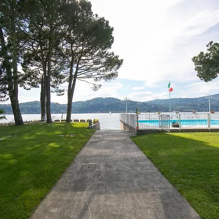 Residenza Ludovica By The Lake - Happy Apartamento Angera